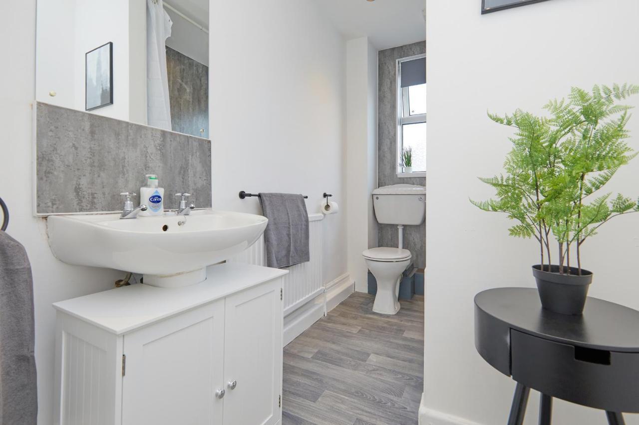 Your Sheffield Stays - Spacious 5 Bedroom House Bagian luar foto