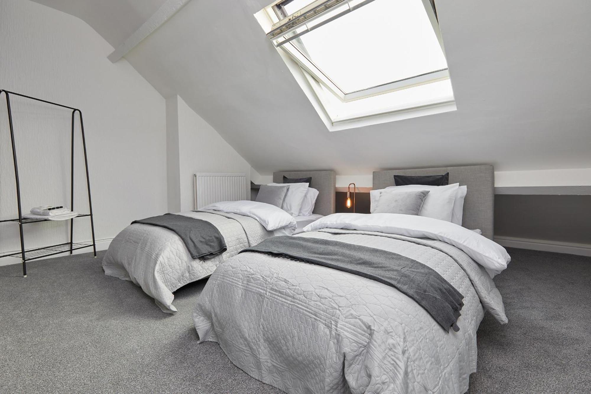 Your Sheffield Stays - Spacious 5 Bedroom House Ruang foto